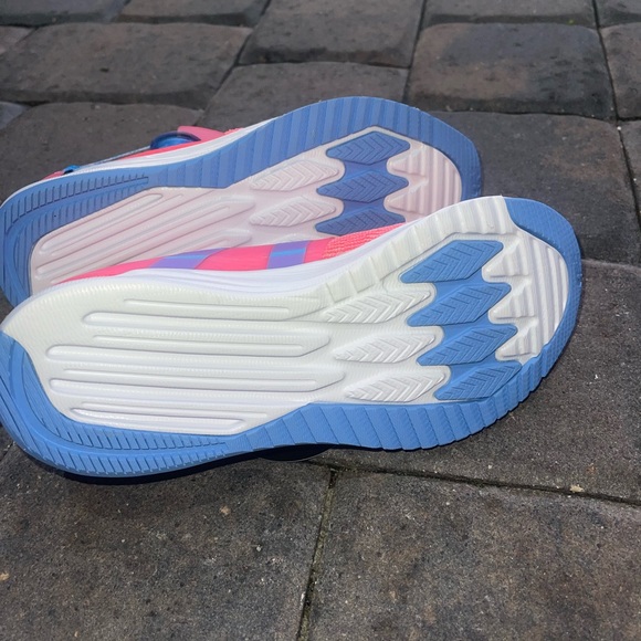 Women’s New Balance Running Shoes w/ BOA-fit Lacing 🏃🏻‍♀️💨 - Picture 4 of 5